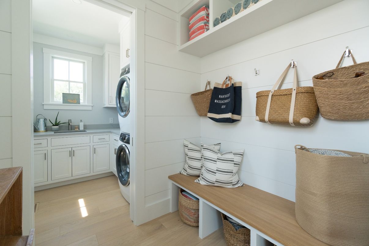 Interior, Washer, Wood Texture Flooring