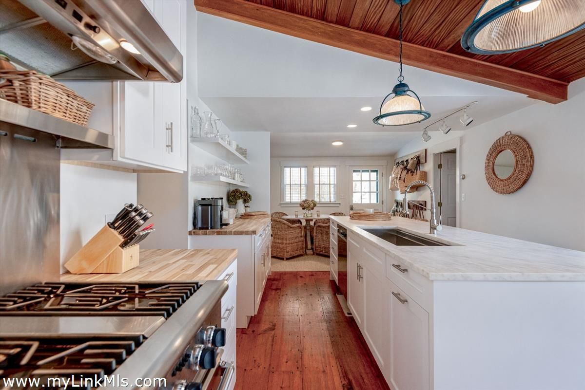Interior, Kitchen, Pendant Lights, Recessed Lighting, Stainless Steel Appliances, Wooden Beams, Wooden Ceilings, Wood Texture Flooring