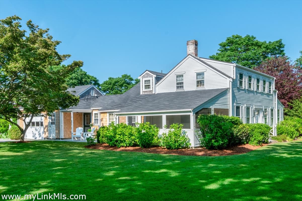 Backyard, Exterior, Facade, Farmhouse