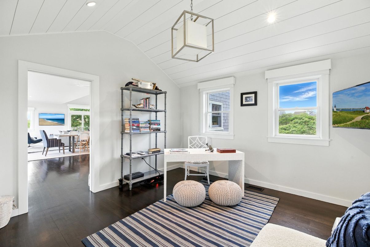 Home Office, Interior, Recessed Lighting, Wood Texture Flooring