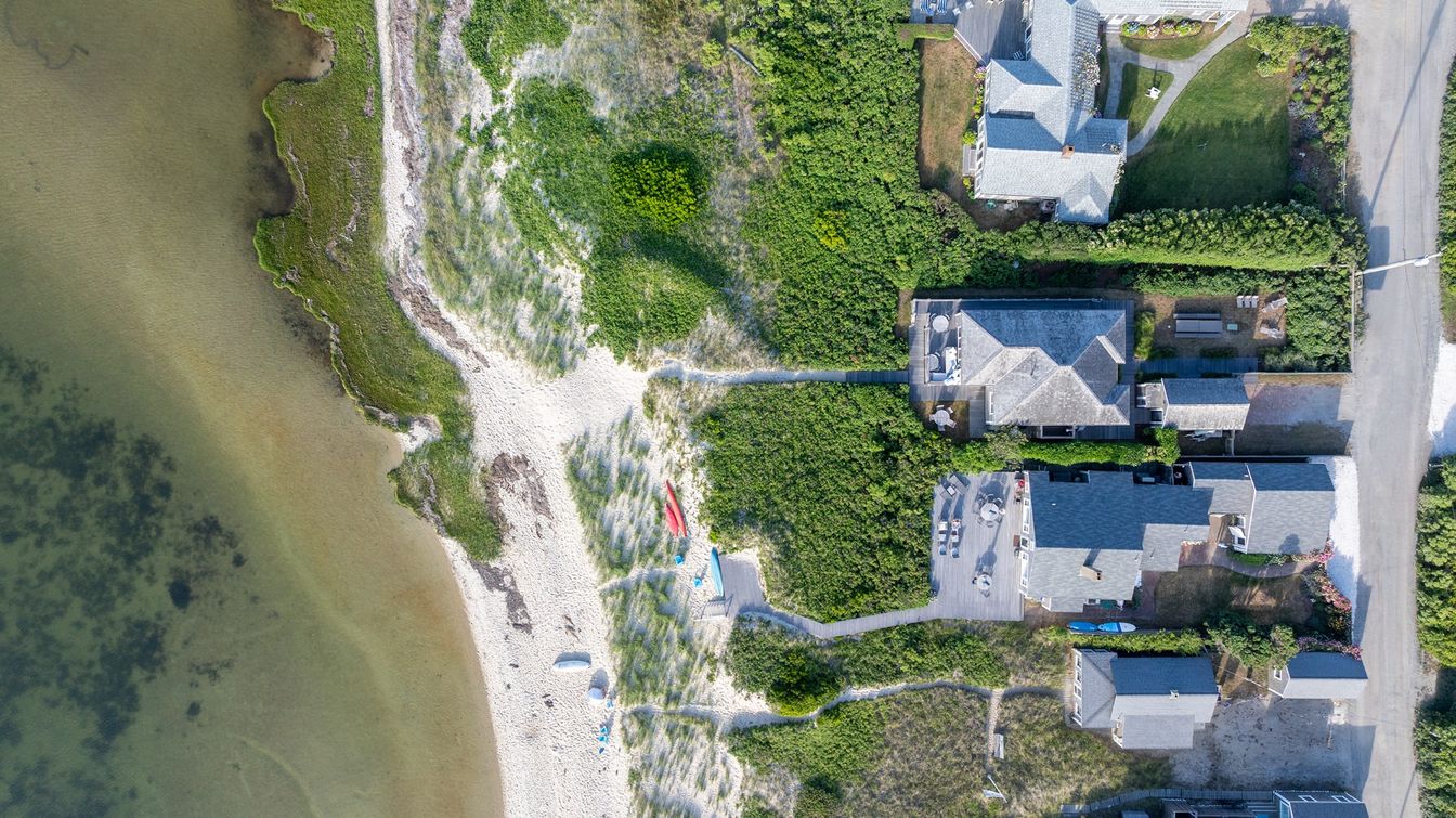 Exterior, Drone