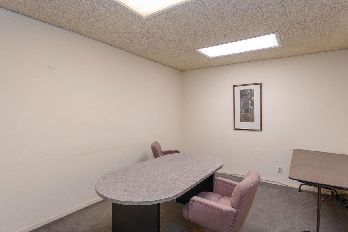 Dining room, Interior, Recessed Lighting