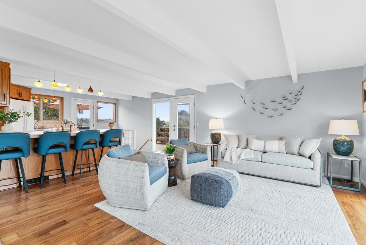 Interior, Kitchen, Living room, Pendant Lights, Wood Texture Flooring