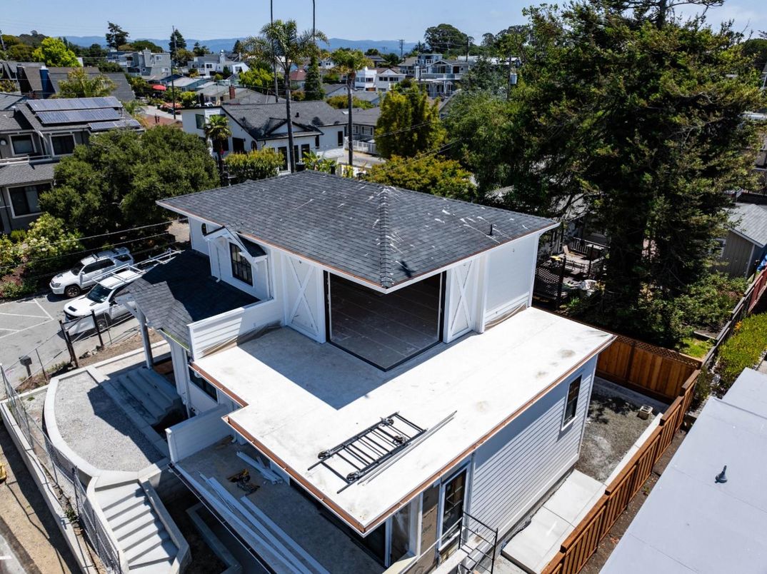 Exterior, Drone
