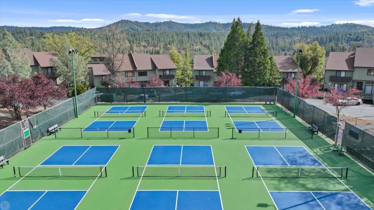Exterior, Tennis Courts