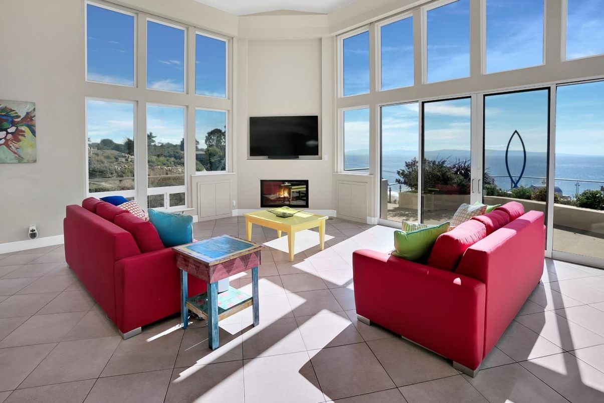 Fireplace, Interior, Living room, Water