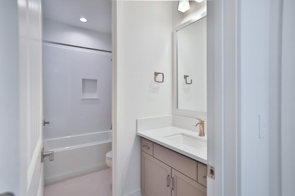 Bathroom, Interior, Recessed Lighting
