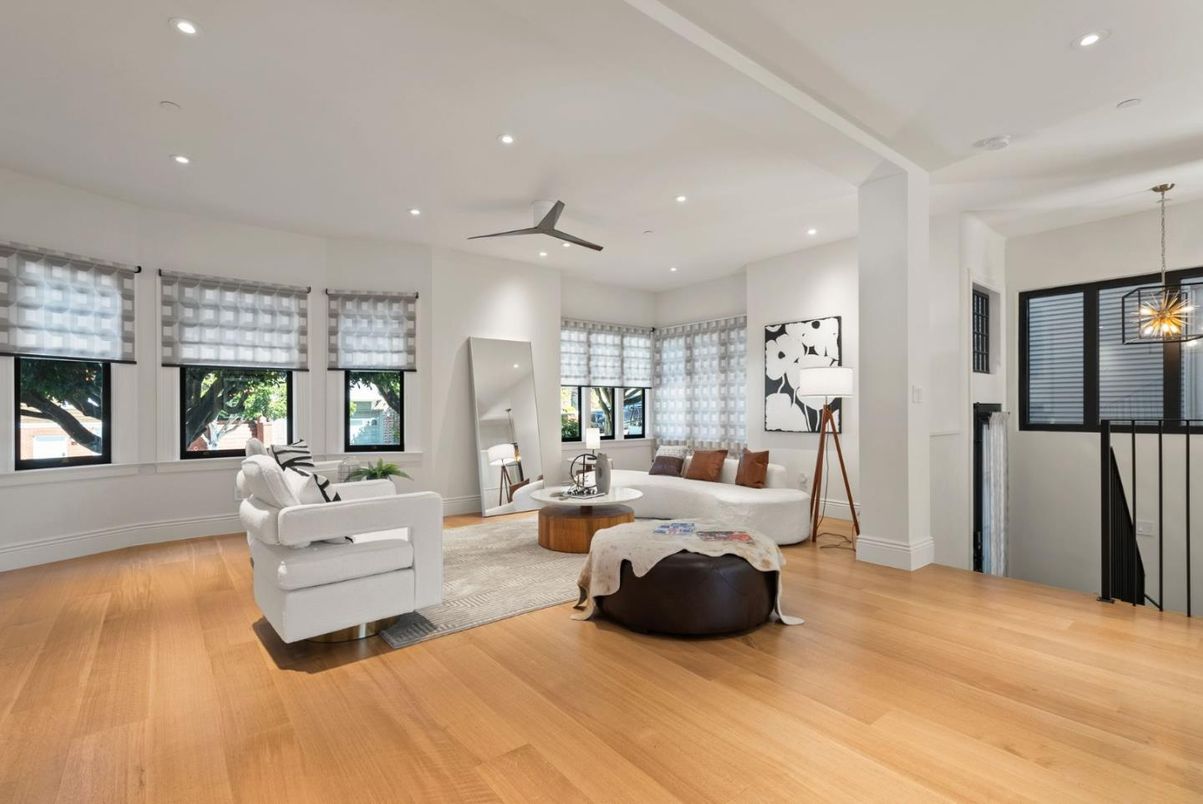 Interior, Living room, Pendant Lights, Recessed Lighting, Wood Texture Flooring