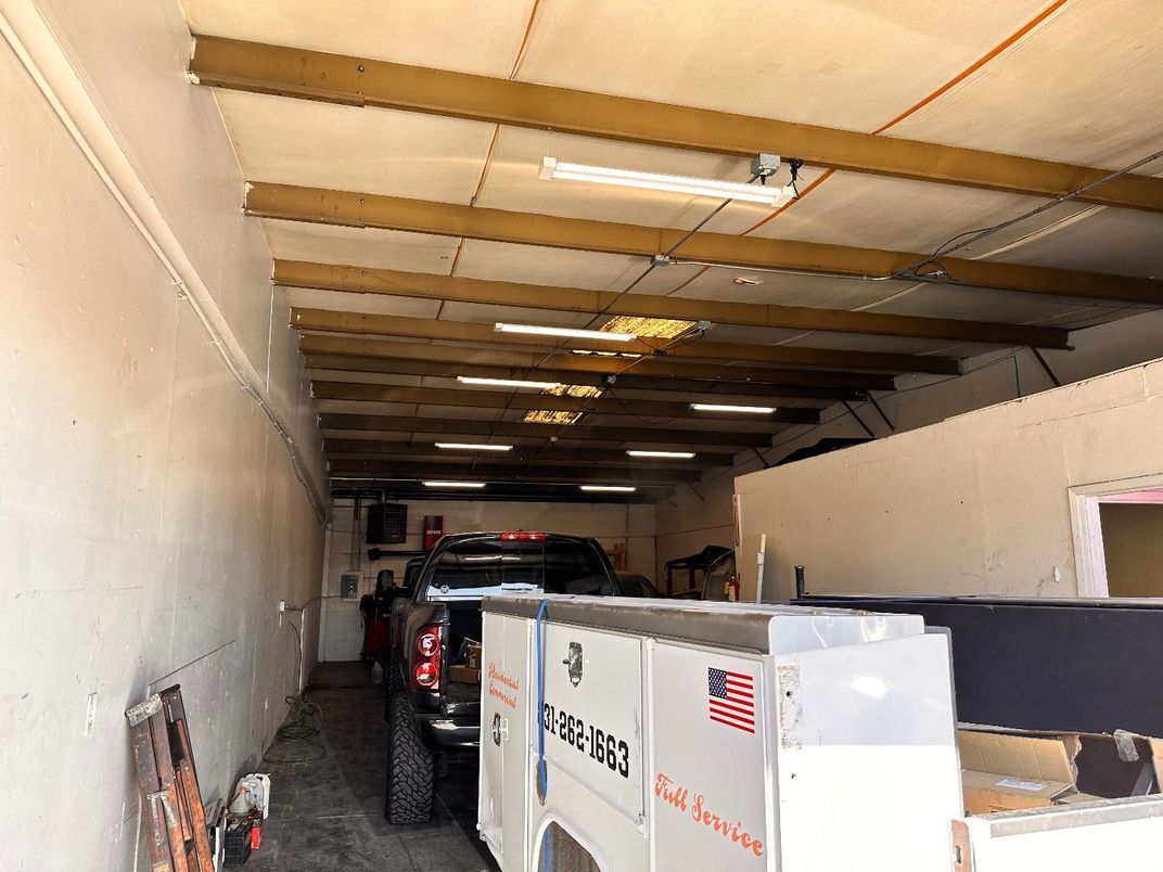 Garage, Interior