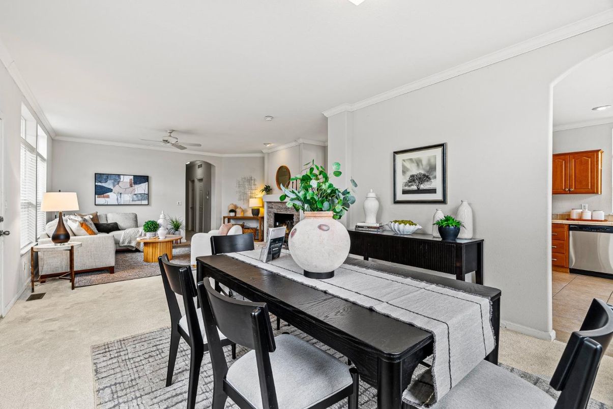 Dining room, Interior, Living room, Recessed Lighting