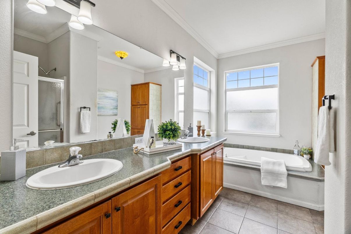 Bathroom, Dual Sink Vanities, Interior, Tile Countertops