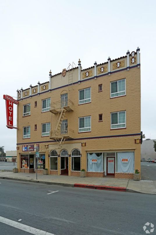 Exterior, Facade, Rowhouse