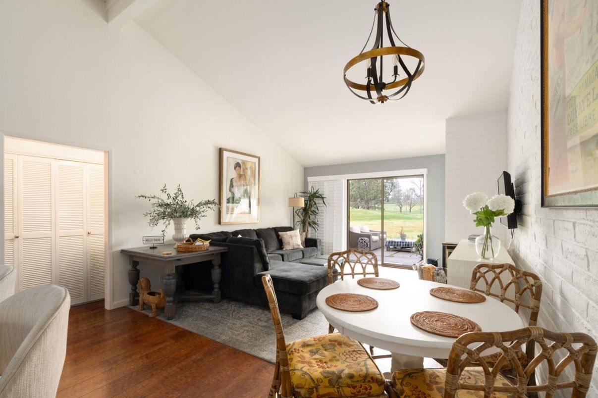Interior, Living room, Pendant Lights, Stone Walls, Wood Texture Flooring