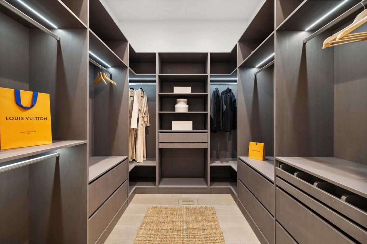 Interior, Walk-in Closets