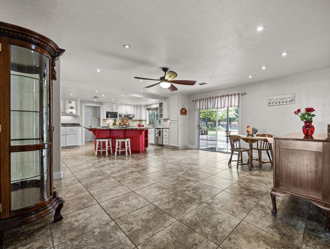 Dining room, Interior, Kitchen, Recessed Lighting