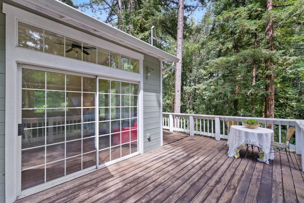 Exterior, Wood Texture Flooring
