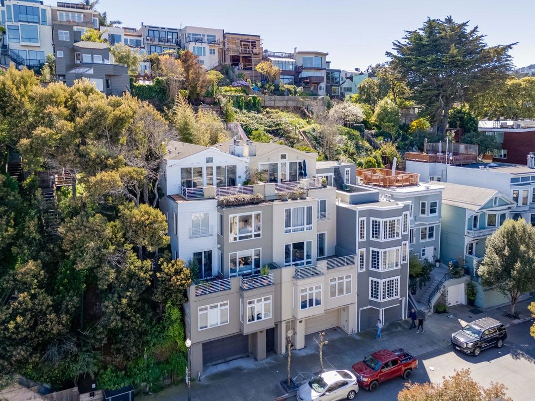 Exterior, Drone