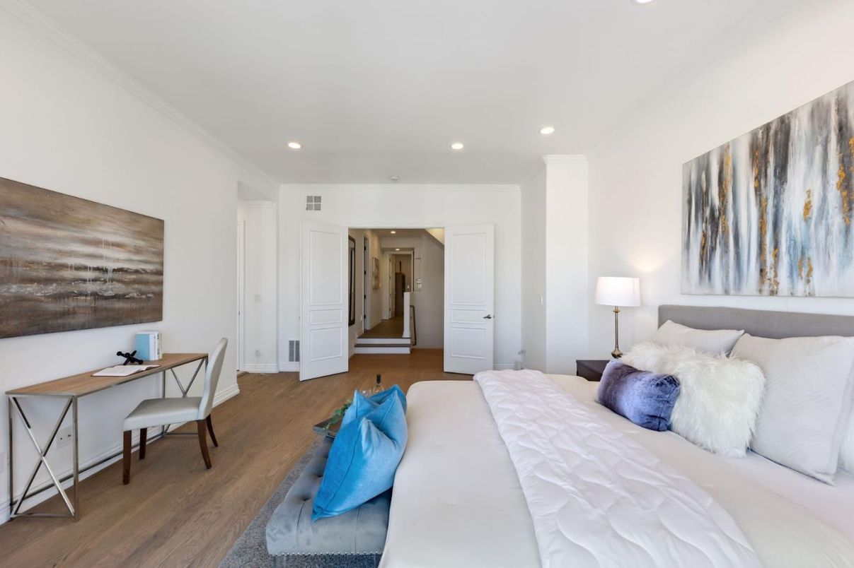 Bedroom, Home Office, Interior, Recessed Lighting, Wood Texture Flooring
