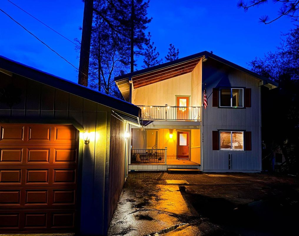Exterior, Facade, Farmhouse