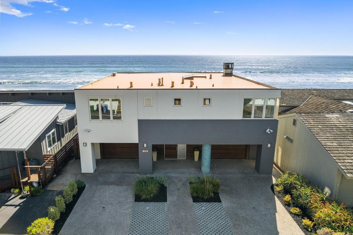 Exterior, Water