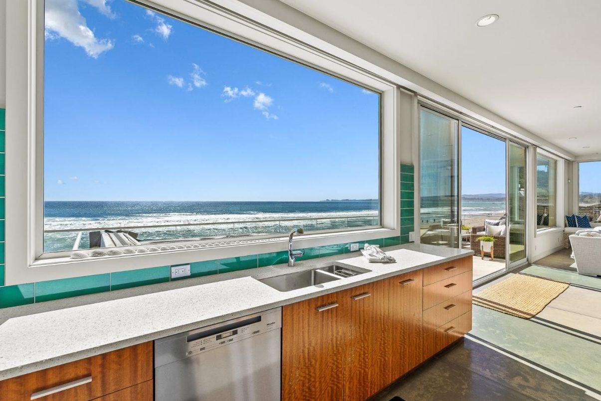 Interior, Kitchen, Recessed Lighting, Water