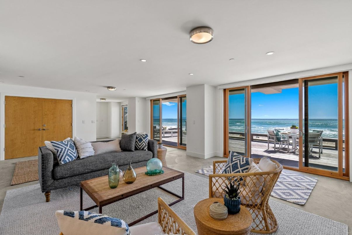 Interior, Living room, Recessed Lighting, Water