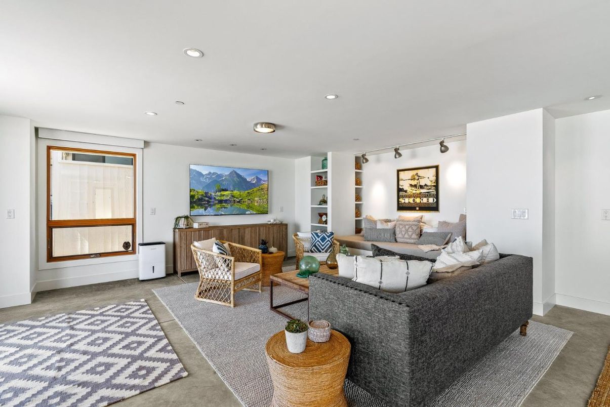 Interior, Living room, Recessed Lighting