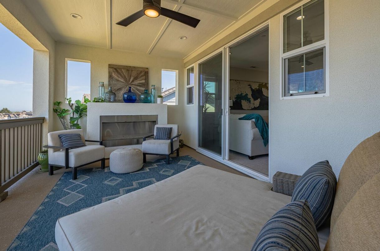 Fireplace, Interior, Recessed Lighting