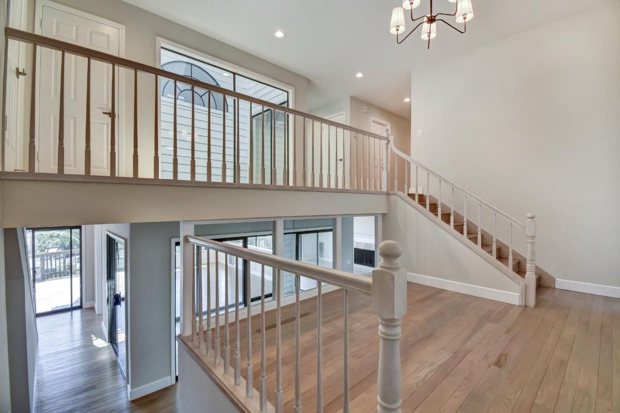Interior, Pendant Lights, Recessed Lighting, Wood Texture Flooring
