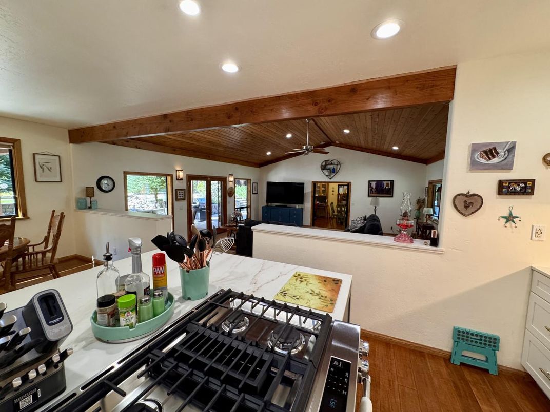 Dining room, Interior, Kitchen, Recessed Lighting, Wooden Beams, Wooden Ceilings, Wood Texture Flooring