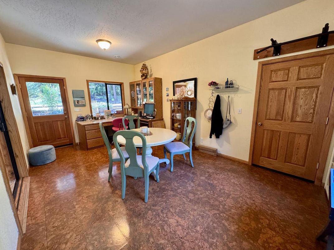 Dining room, Interior