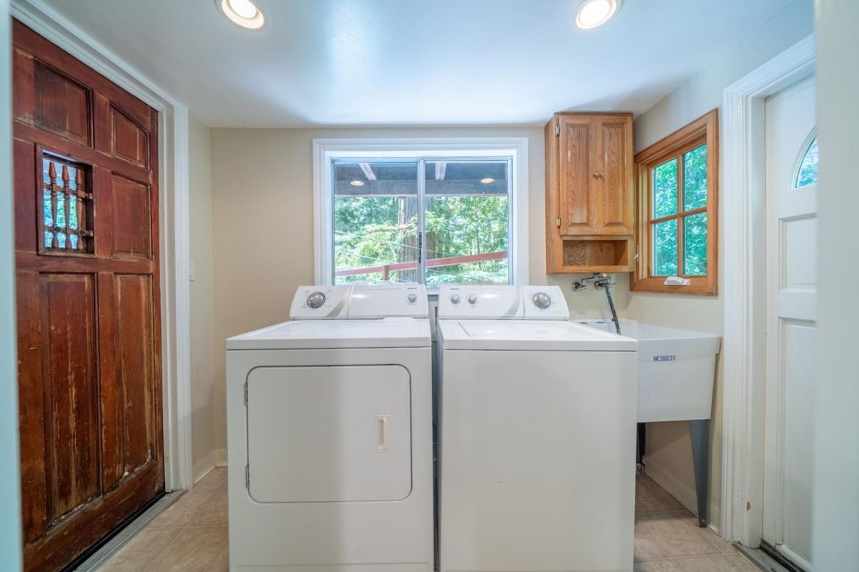 Interior, Recessed Lighting, Utility Closets, Washer
