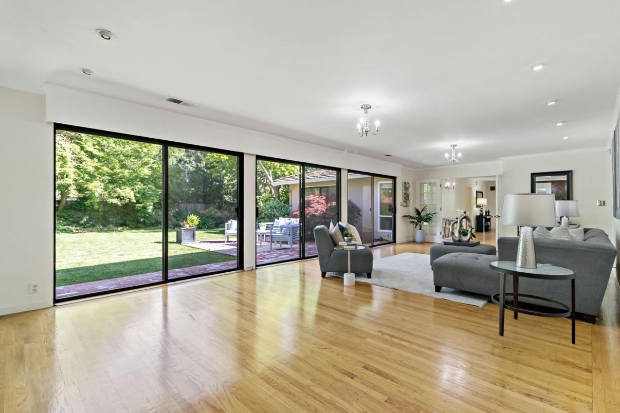 Chandelier, Interior, Living room, Recessed Lighting, Wood Texture Flooring