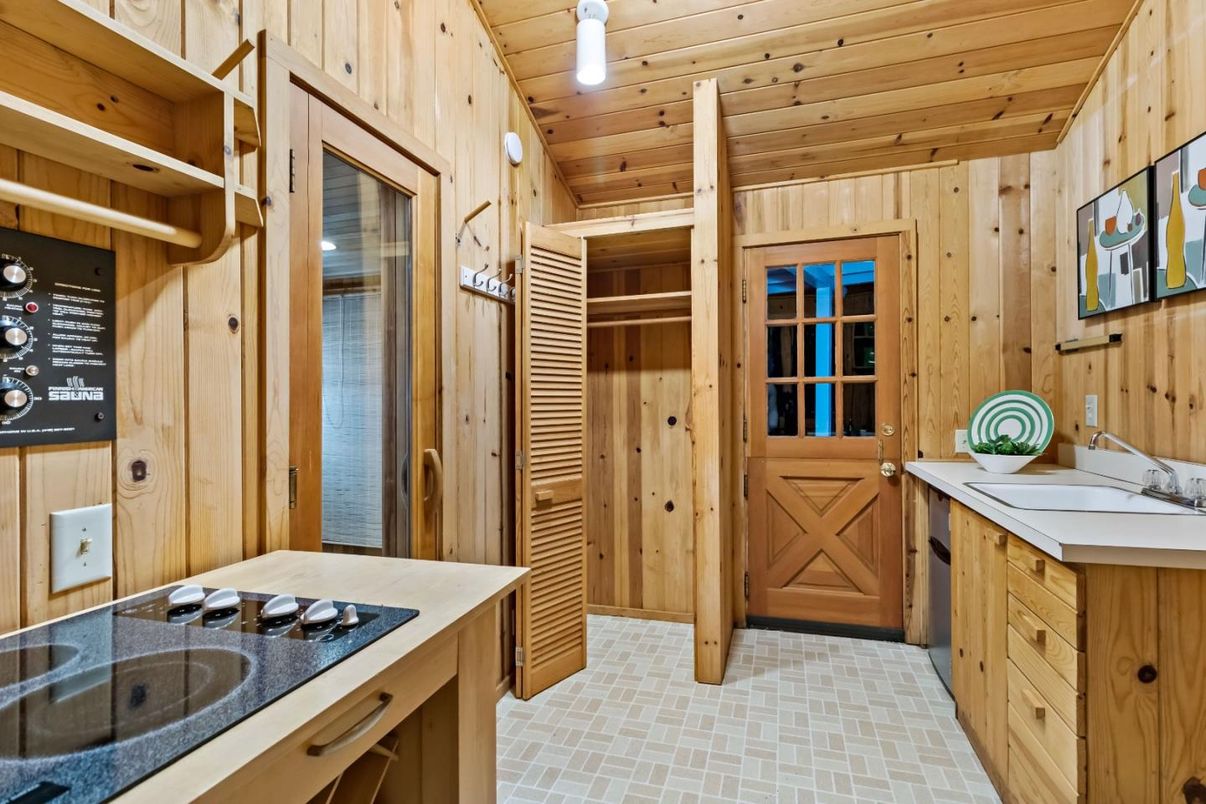 Interior, Kitchen, Wooden Ceilings, Wooden Walls