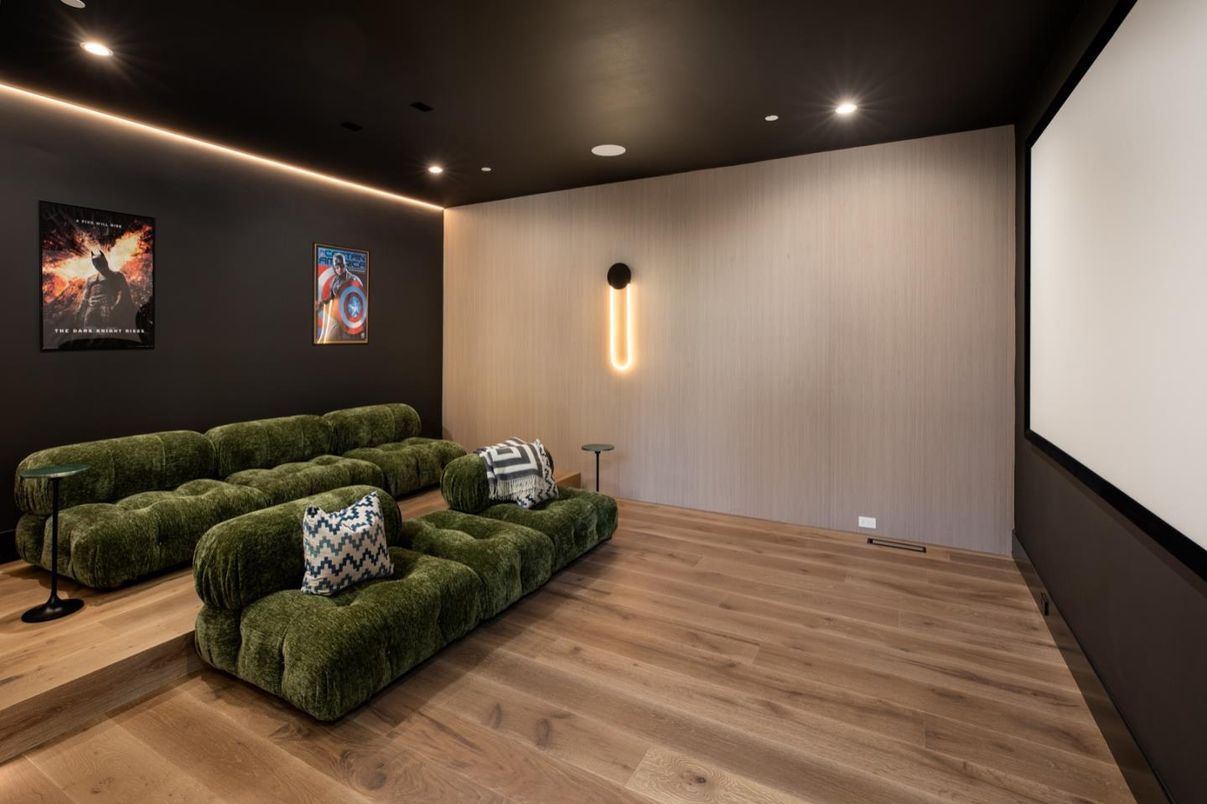 Interior, Projection Screen, Recessed Lighting, Wood Texture Flooring