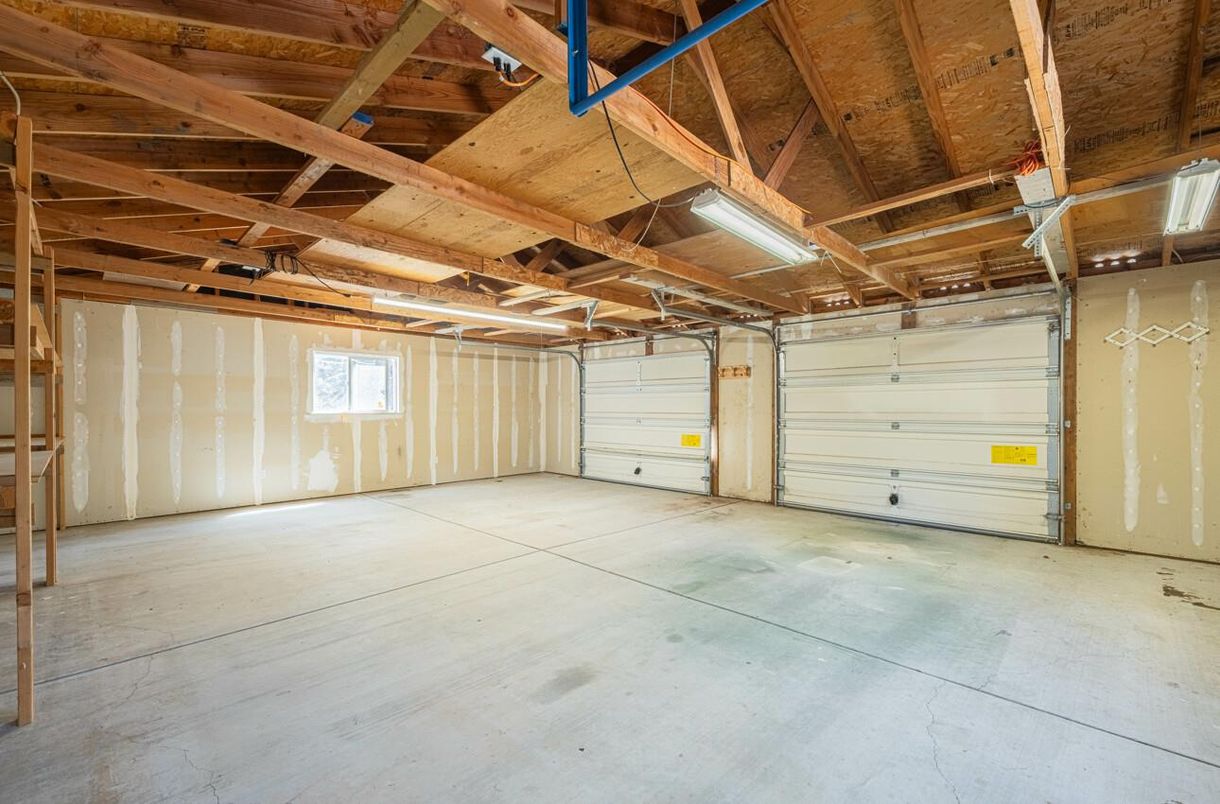 Garage, Interior, Wooden Beams, Wooden Ceilings