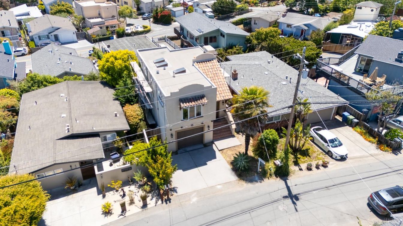 Exterior, Drone