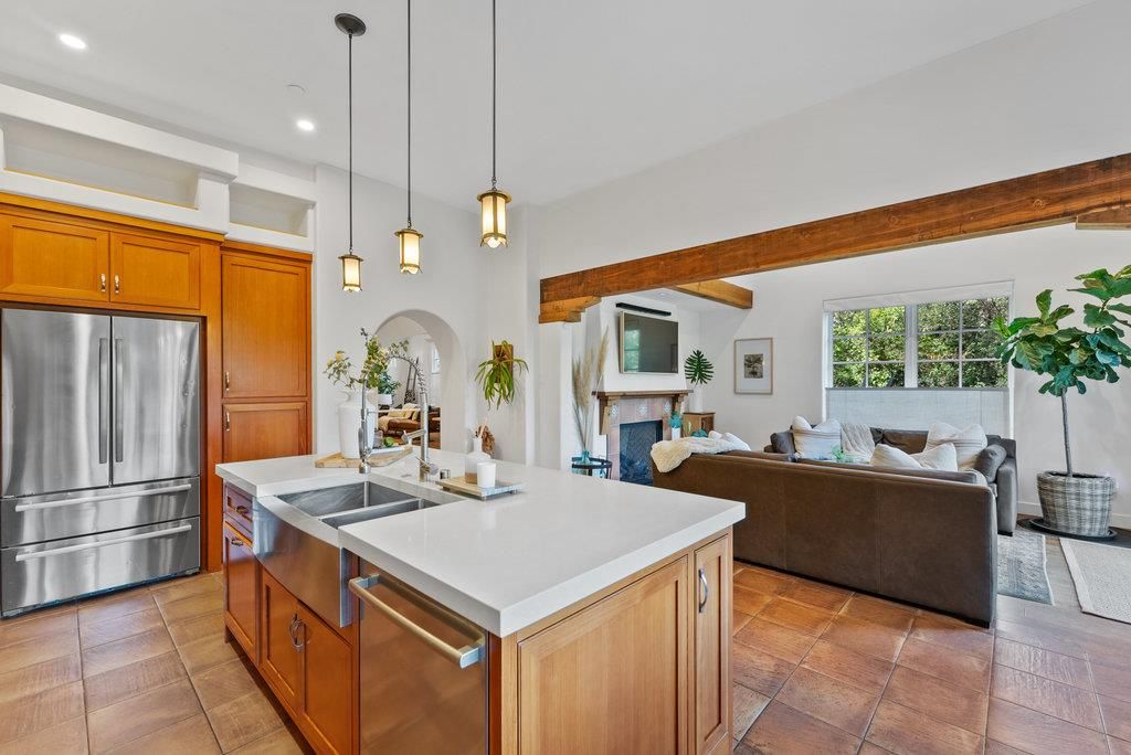 Interior, Kitchen, Living room, Pendant Lights, Recessed Lighting, Stainless Steel Appliances, Wooden Beams