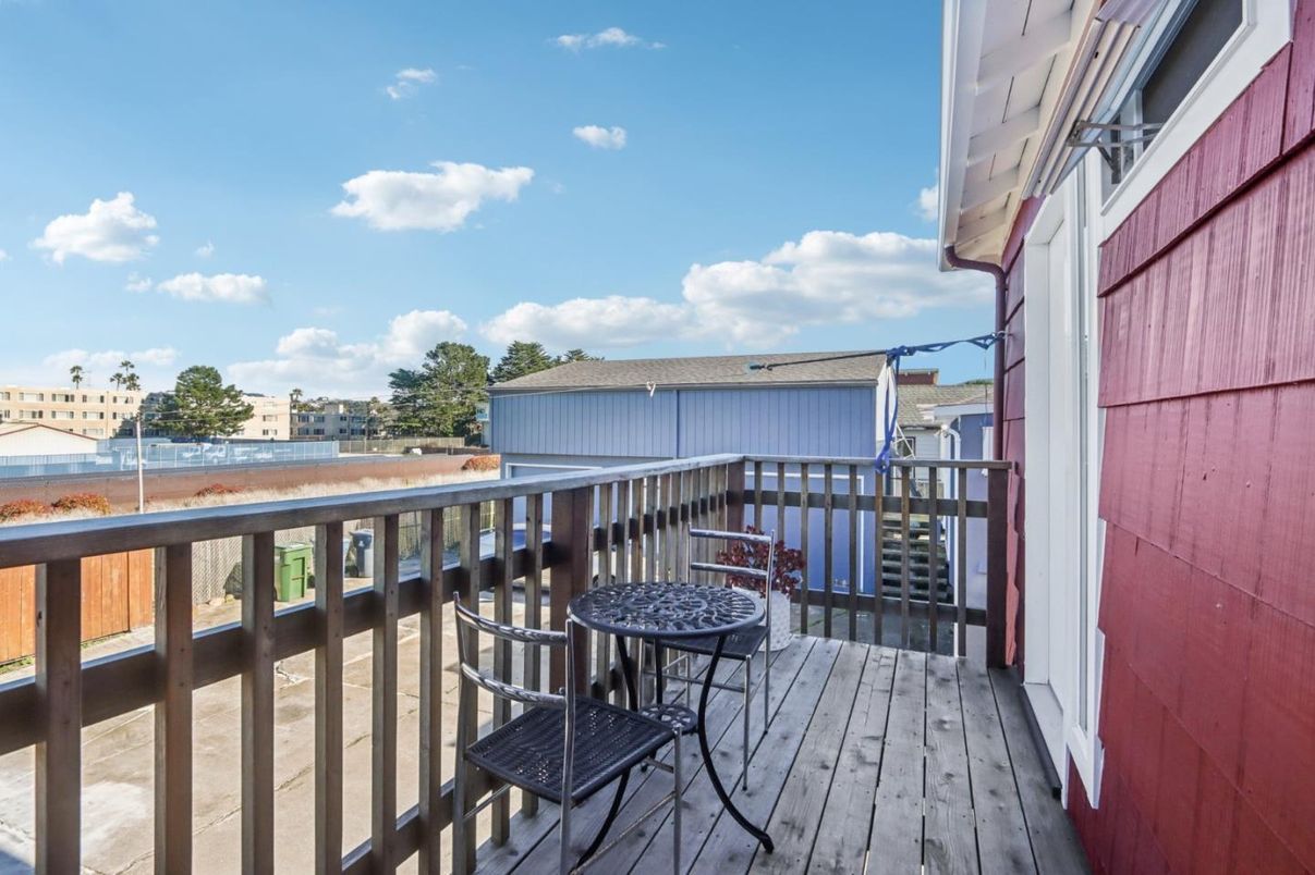 Exterior, Wood Texture Flooring