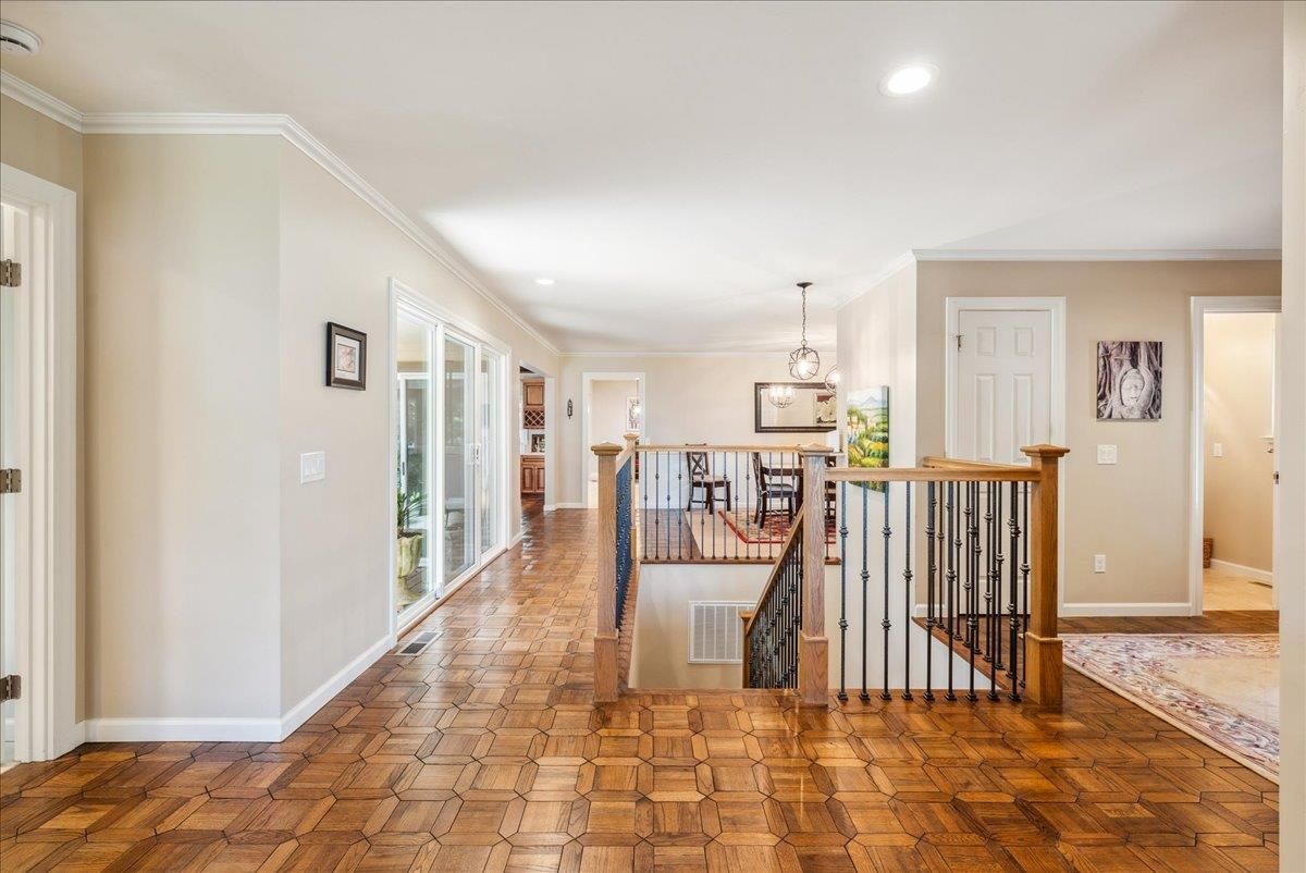 Interior, Pendant Lights, Recessed Lighting, Wood Texture Flooring