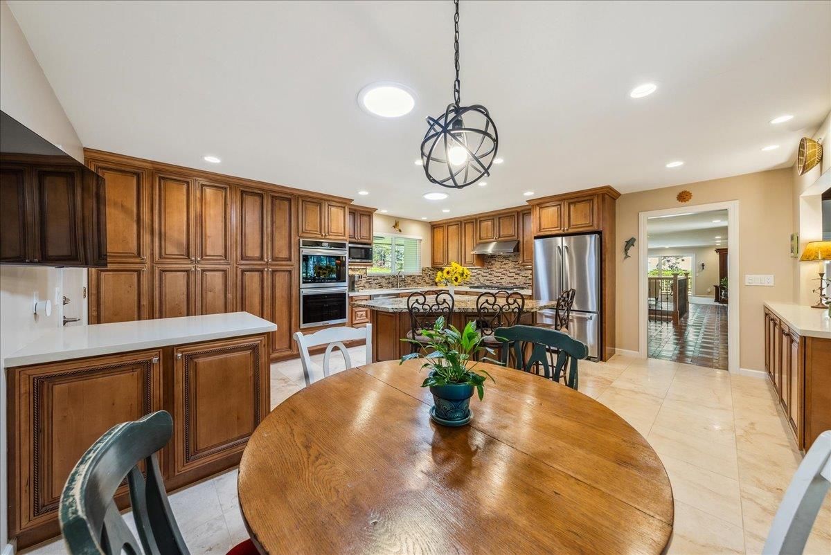Dining room, Interior, Kitchen, Pendant Lights, Recessed Lighting, Stainless Steel Appliances