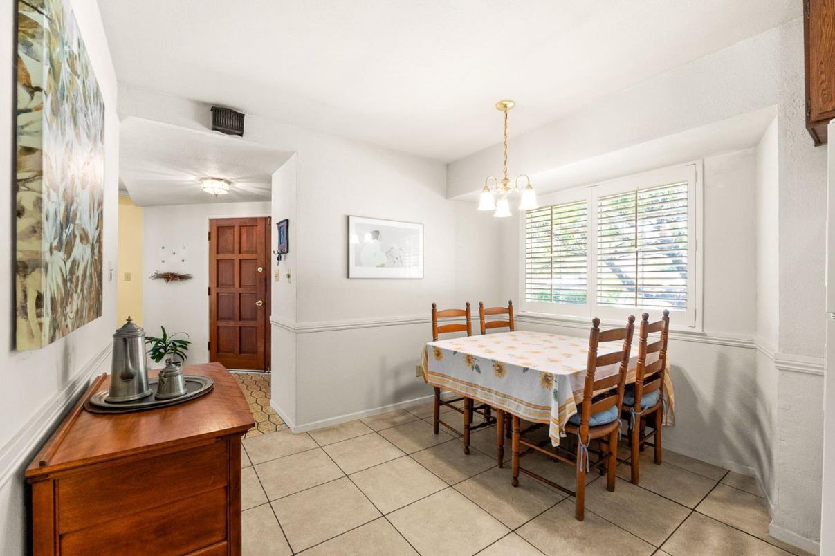 Dining room, Interior, Pendant Lights