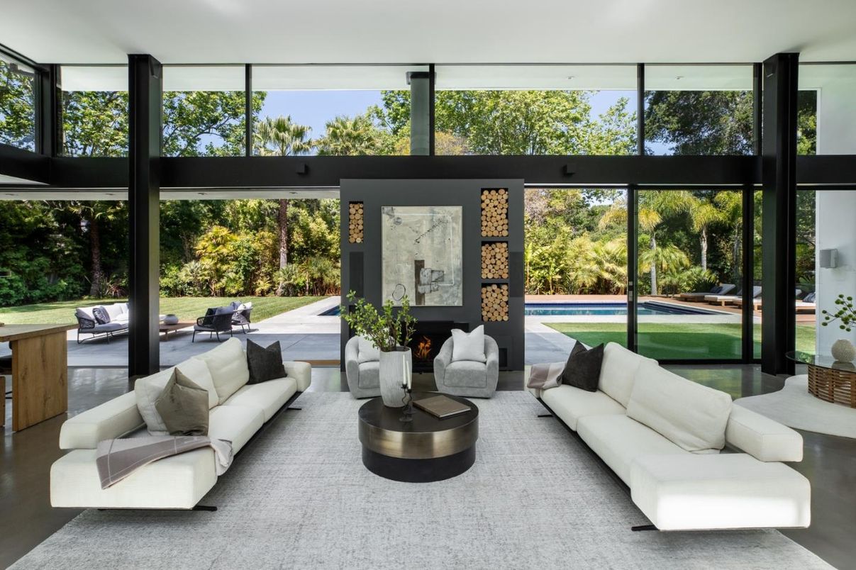 Fireplace, Interior, Living room