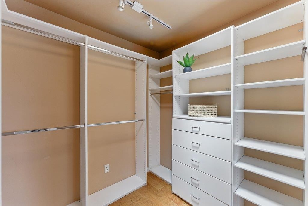 Interior, Walk-in Closets, Wood Texture Flooring