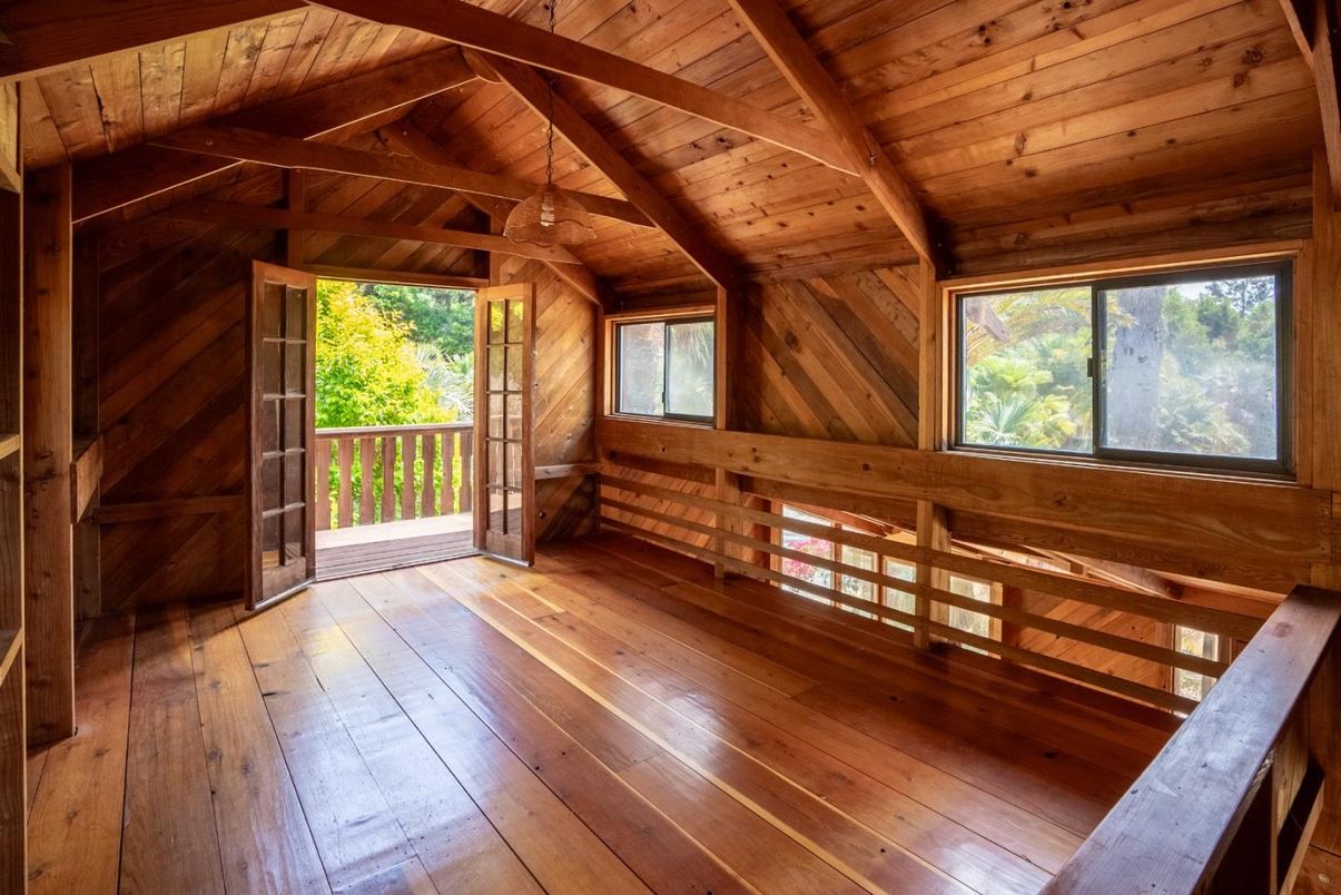 Empty room, Interior, Wooden Beams, Wooden Ceilings, Wood Texture Flooring, Wooden Walls