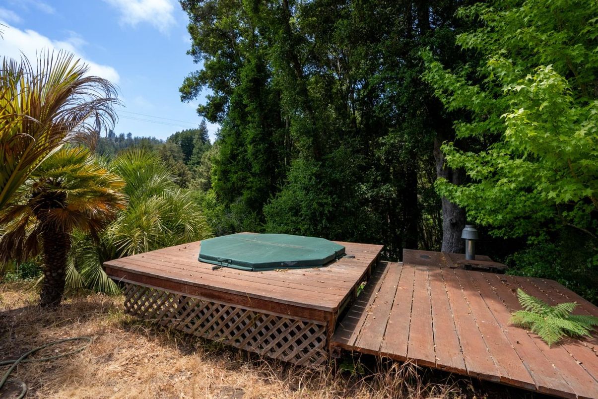 Exterior, Hot Tub