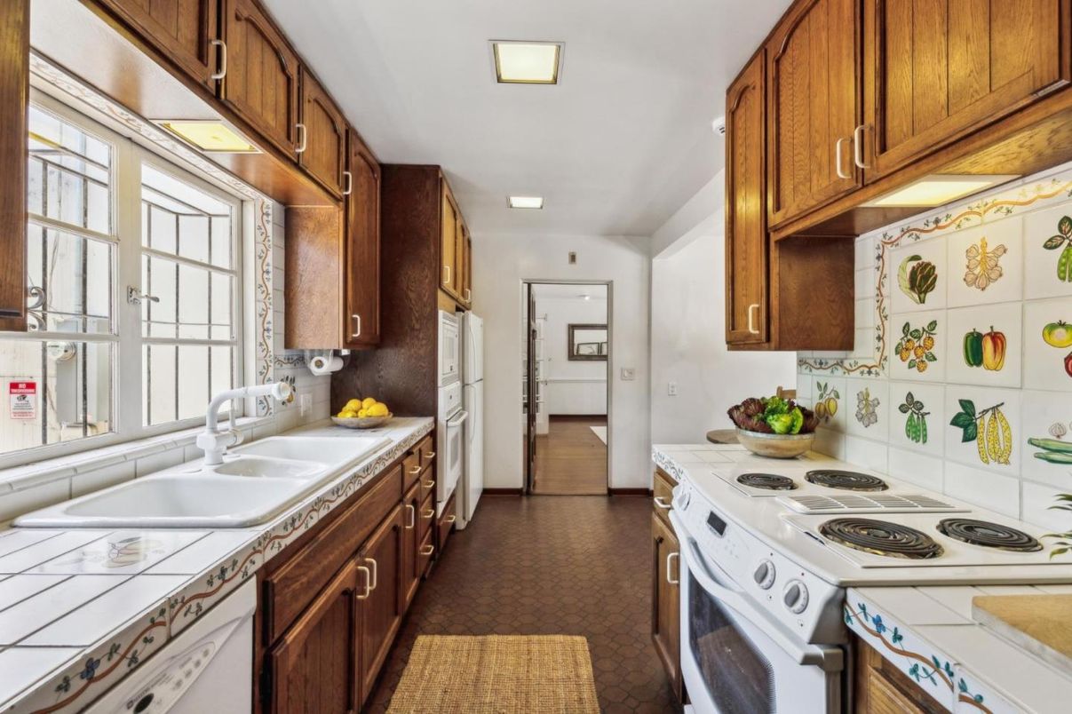 Interior, Kitchen, Tile Countertops, Washer