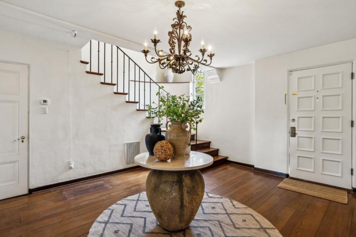 Chandelier, Interior, Wood Texture Flooring