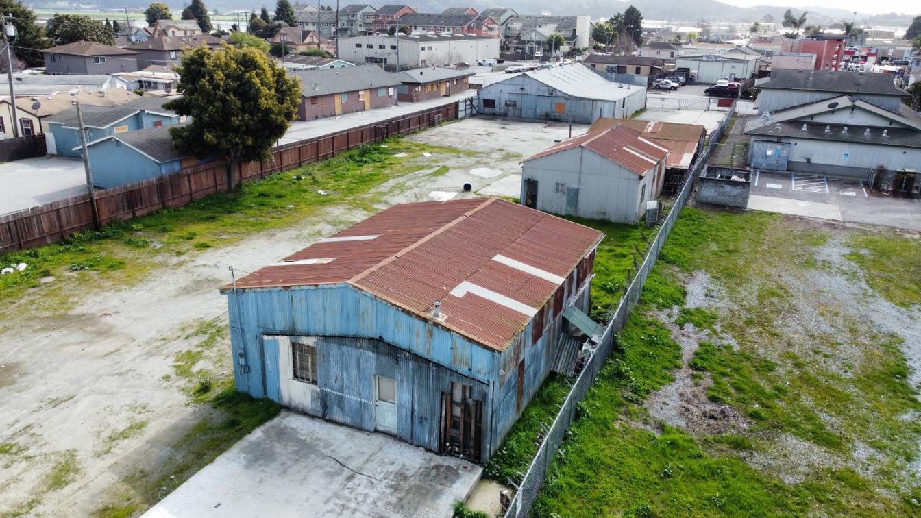 Exterior, Drone