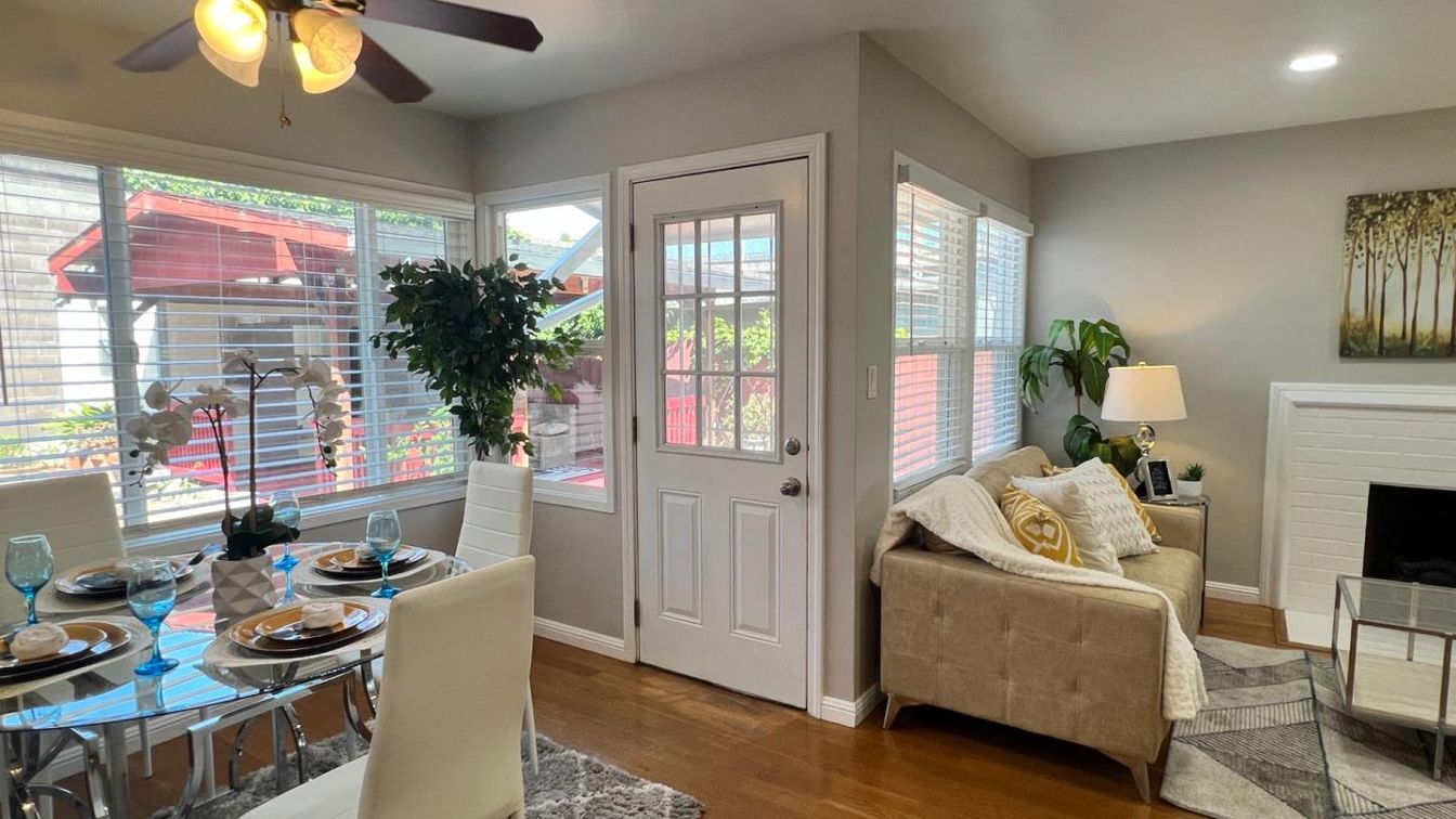 Dining room, Interior, Recessed Lighting, Wood Texture Flooring